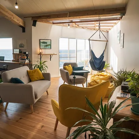Dwell Azores Coworking & Coliving Gasthof *