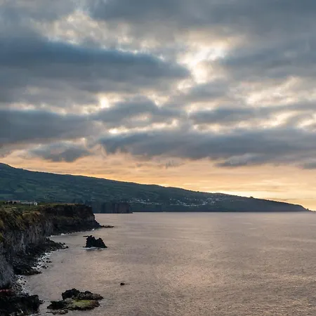 Dwell Azores Coworking & Coliving Pensionat