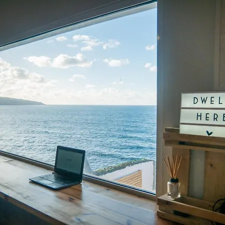 Konukevi Dwell Azores Coworking & Coliving